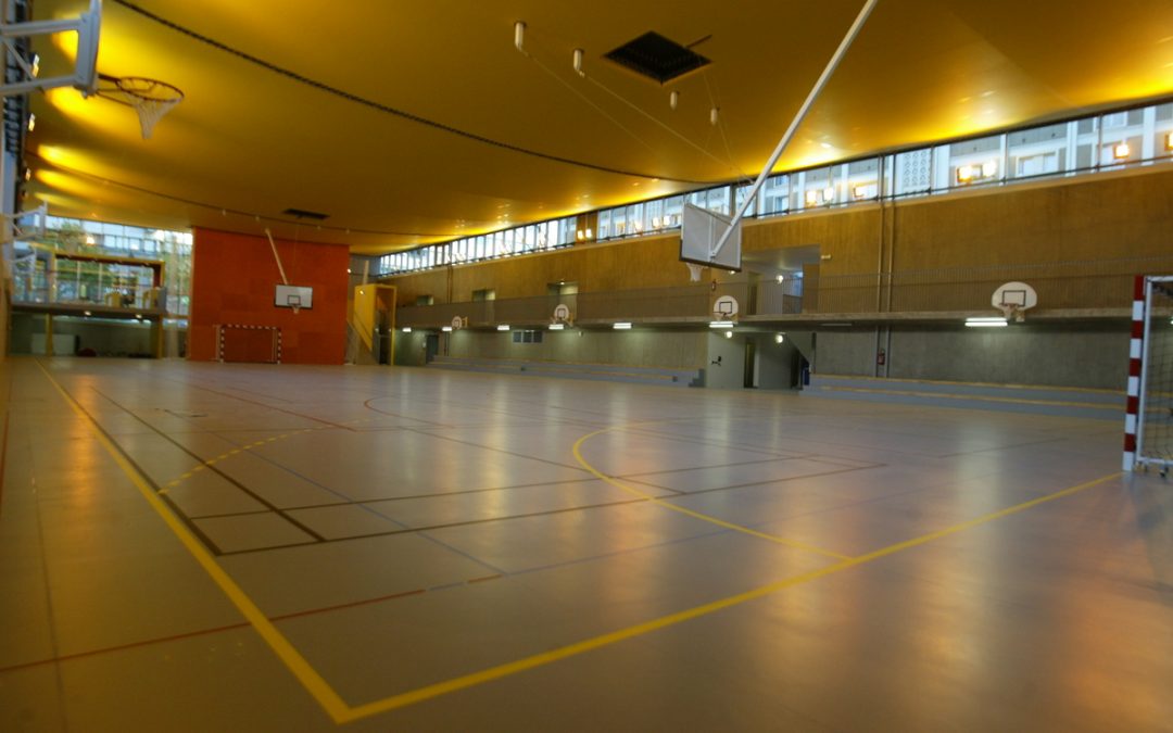 Paris sport proximité : badminton et gym douce au gymnase Reuilly