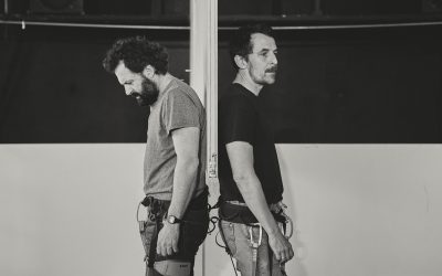Une Ombre vorace, épopée théâtrale alpine entre fiction et réalité au Théâtre Silvia Monfort