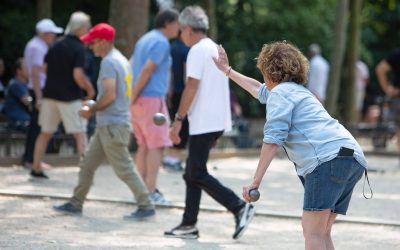 Sport seniors en plein air : Pétanque (loisirs) au site du club de bouliste de la Croix Saint-Simon