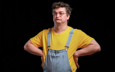 Julien Rossier est Coluche ! C&rsquo;est l&rsquo;histoire d&rsquo;un mec…